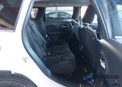 2016 Jeep Cherokee Latitude from USA, damaged, VIN 1C4PJMCB1GW109283